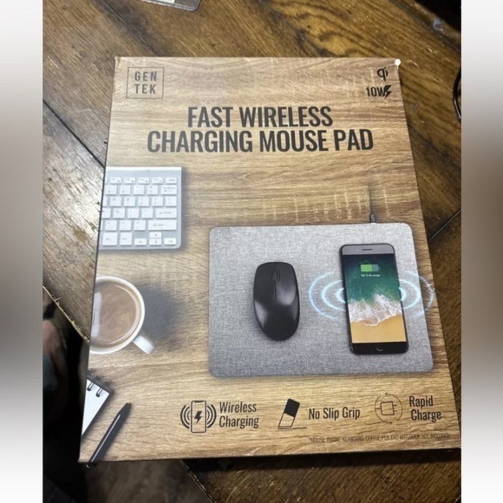 Fast Wireless Charging Mouse Pad By Gen Tek
New